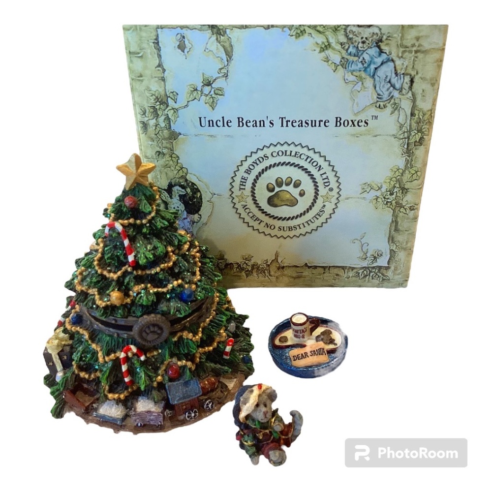 Uncle Bean’s Treasure Boxes Kringle’s Christmas Tree with Frazier McNibb…